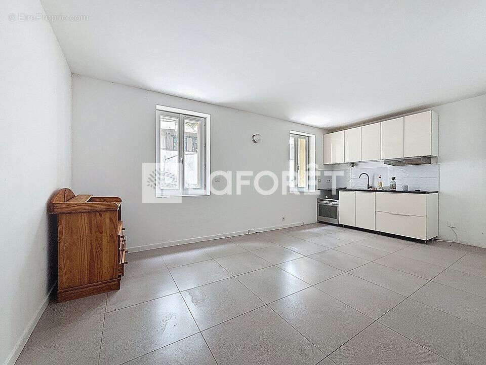 Appartement Marseille 2 pièce(s) 37 m2 - photo 2