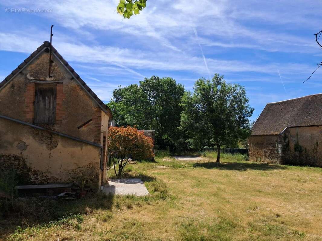 Maison 100 m² à Coulours  - photo 3