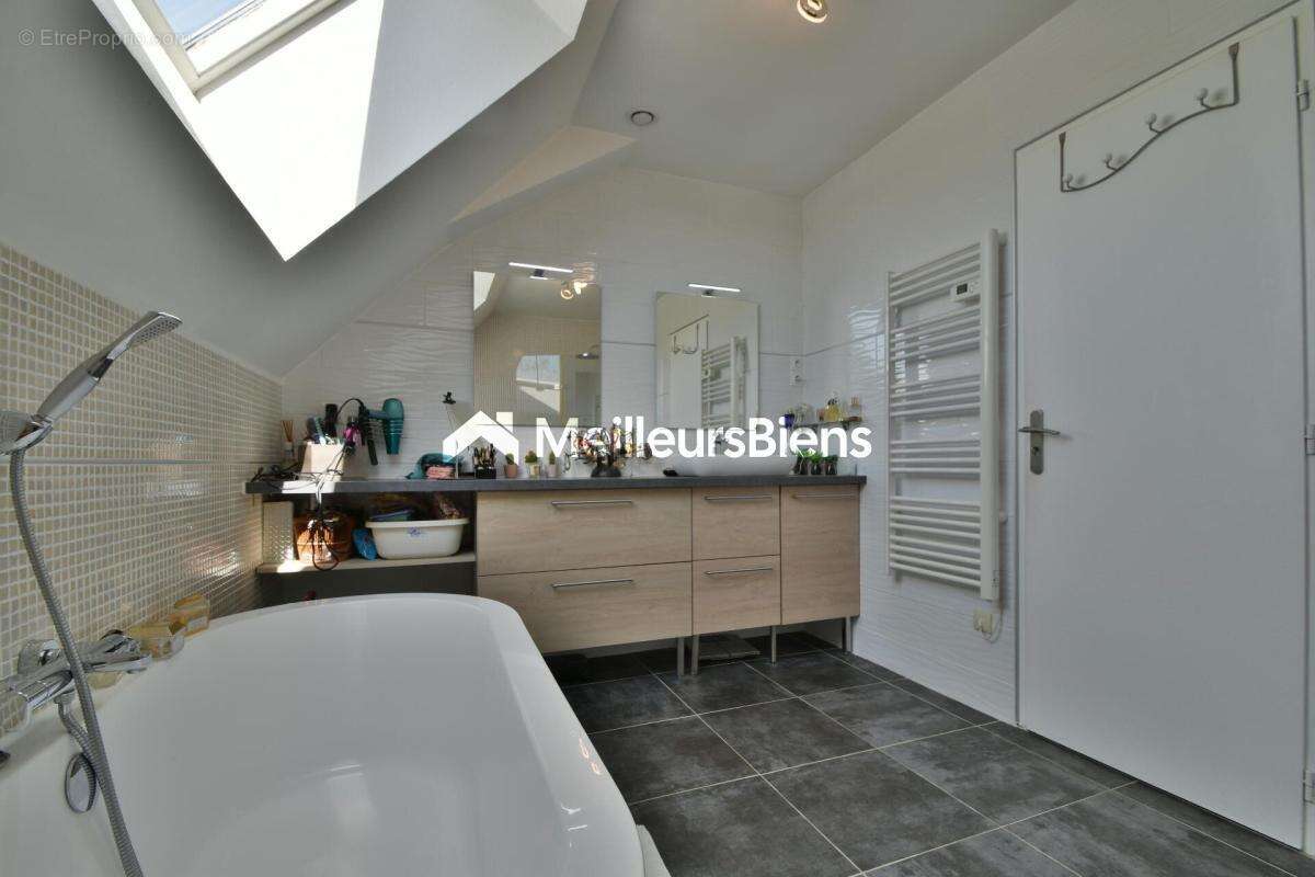 Maison à SAINTE-MAURE