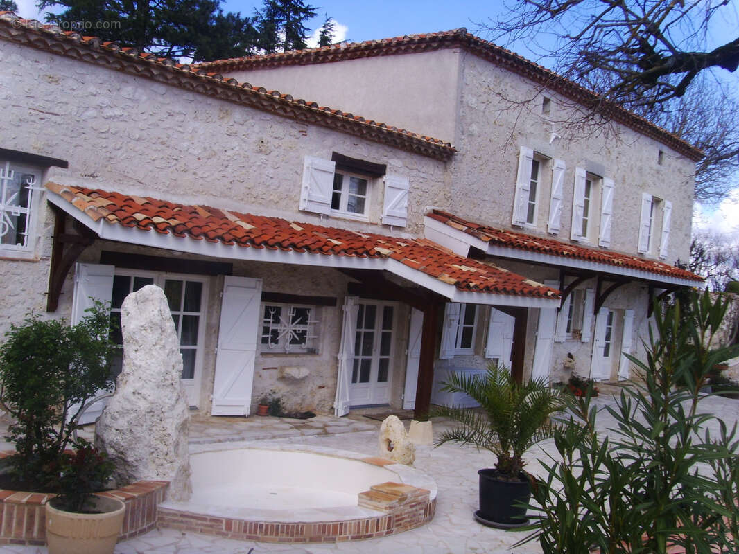 Ensemble de carractere - photo 5