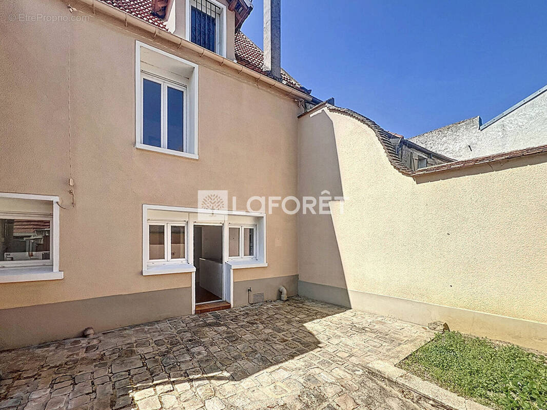 Maison à MARCOUSSIS