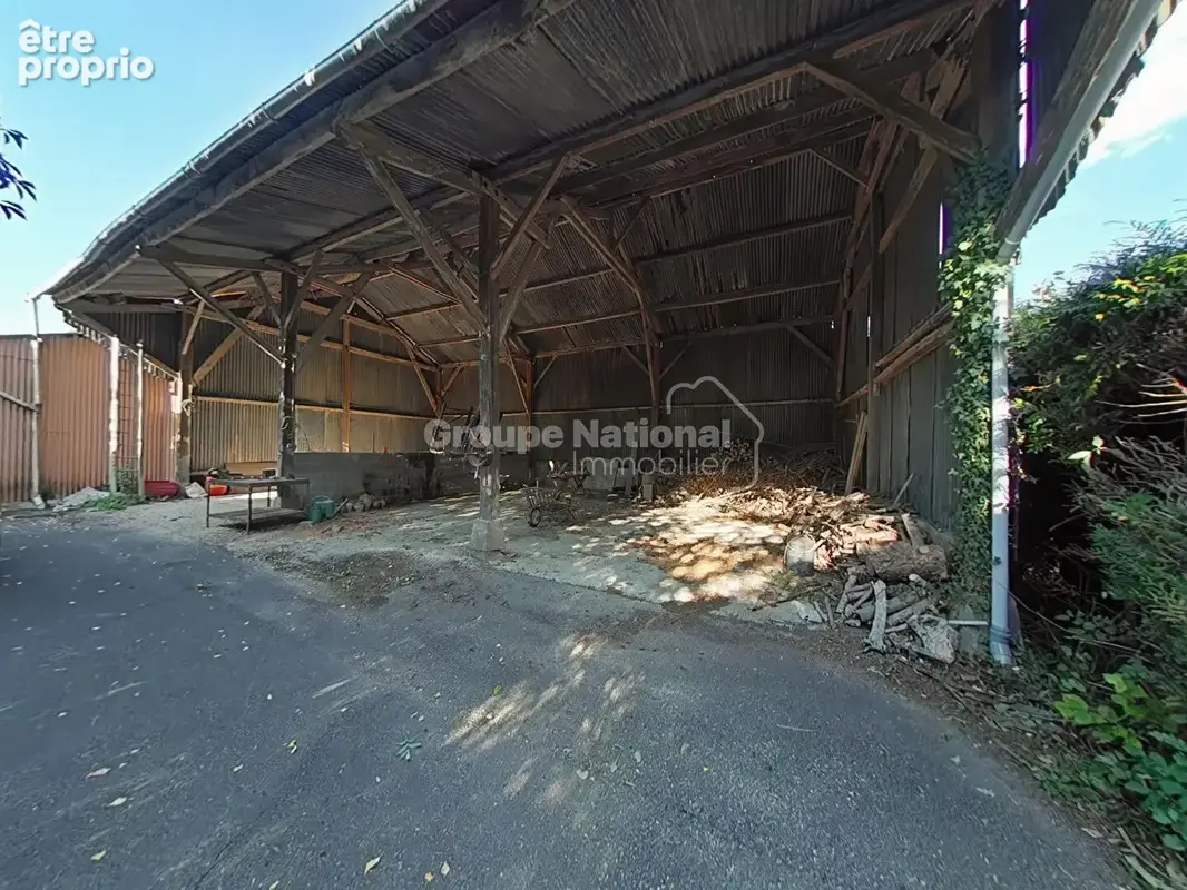 Exclusivité, propriété de caractère avec piscine, rooftop et dépendances à rilly-sur-vienne - photo 10