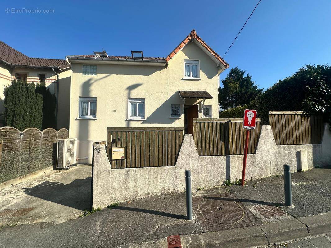 Maison à VILLEMOMBLE