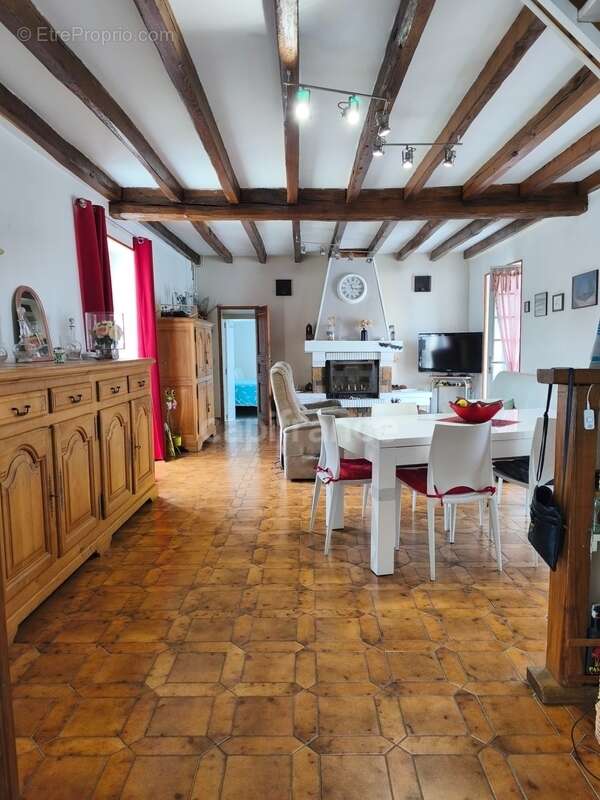Maison familiale de 140 m² avec jardin clos – 5 chambres – Broyes (51120), à proximité de Sézanne - photo 7