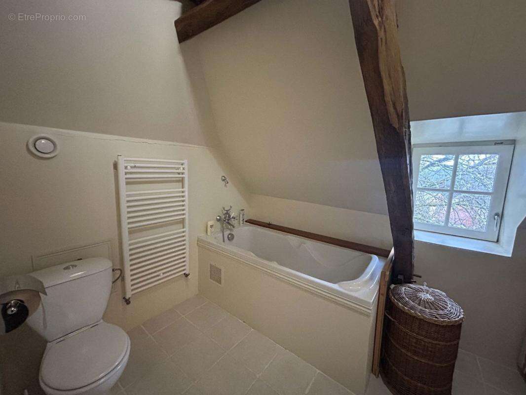 Maison à NADAILLAC-DE-ROUGE