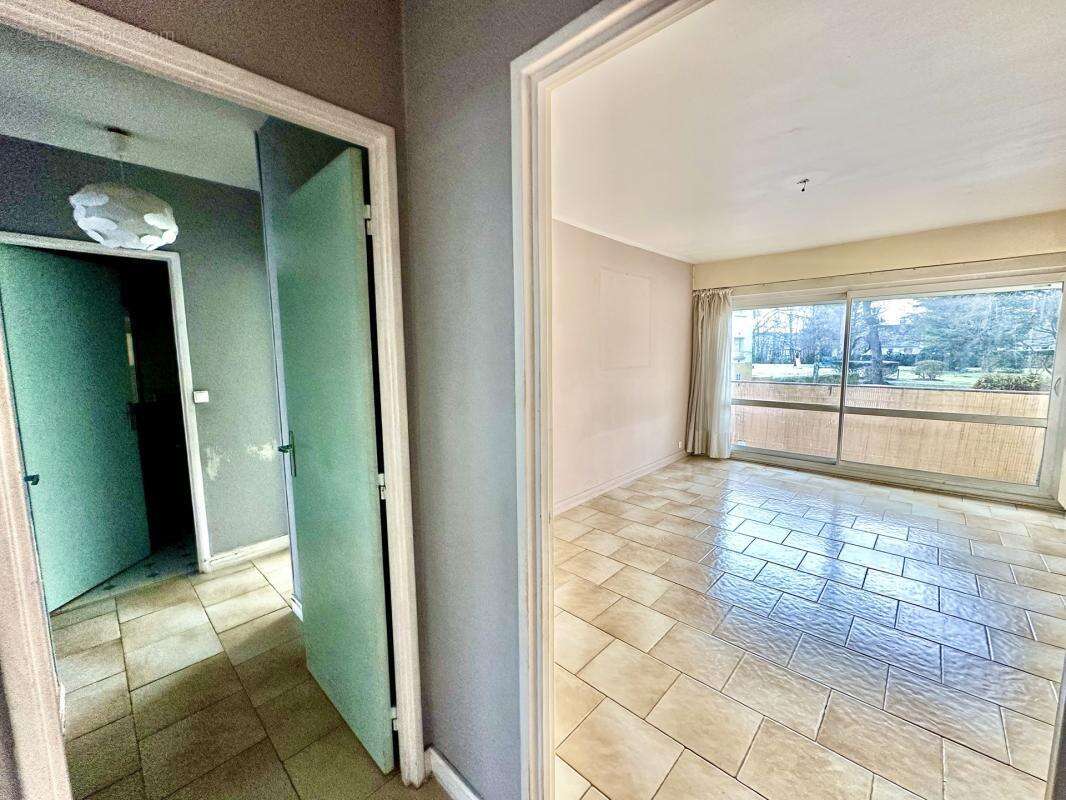 Appartement à SAINT-MICHEL-SUR-ORGE