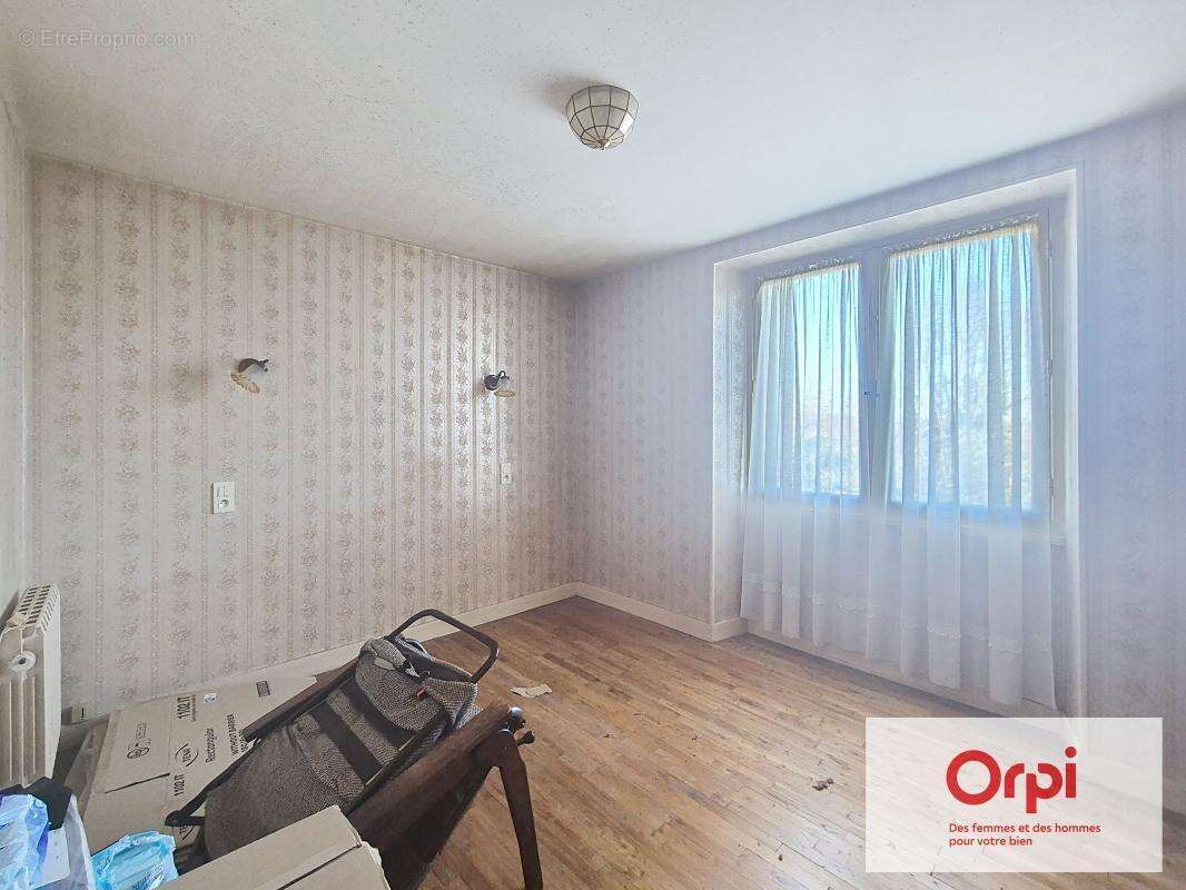 Maison à SAINT-RABIER