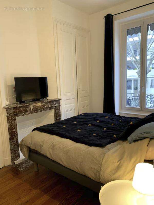 Appartement à PARIS-20E