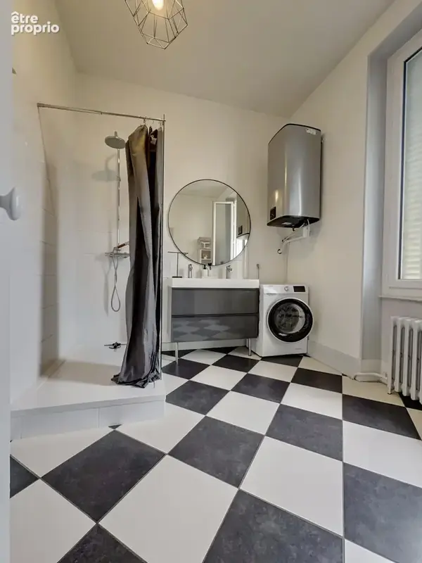Appartement de caractère de 100 m2 avec parking privé   Immeuble de standing - photo 6