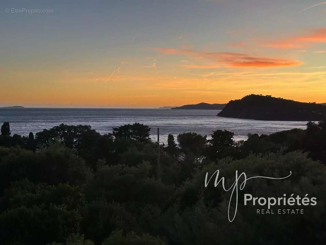 Appartement à RAYOL-CANADEL-SUR-MER