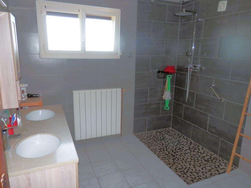 Maison à POIX-DE-PICARDIE