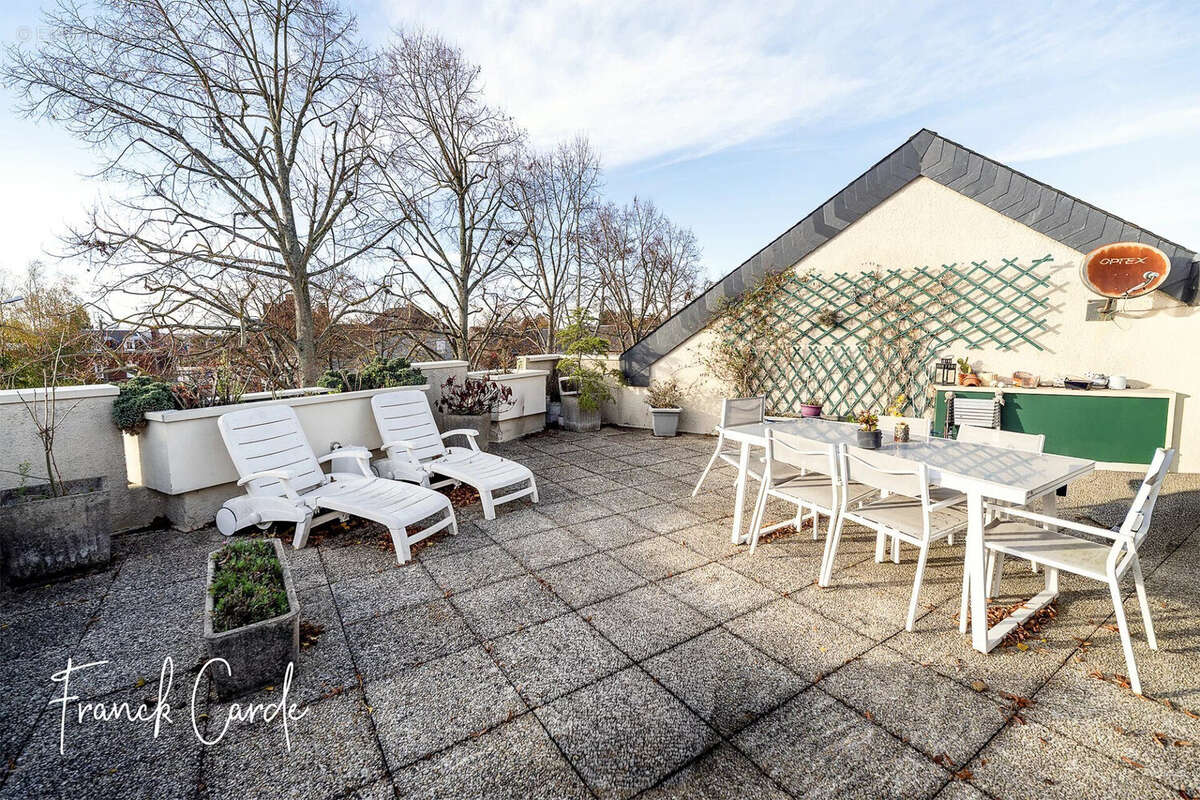 Appartement à MONT-SAINT-AIGNAN