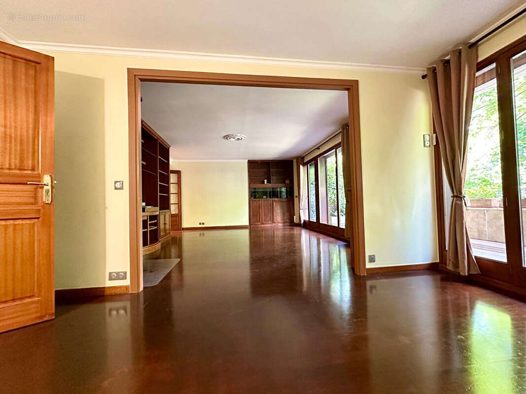 Appartement à MAISONS-LAFFITTE
