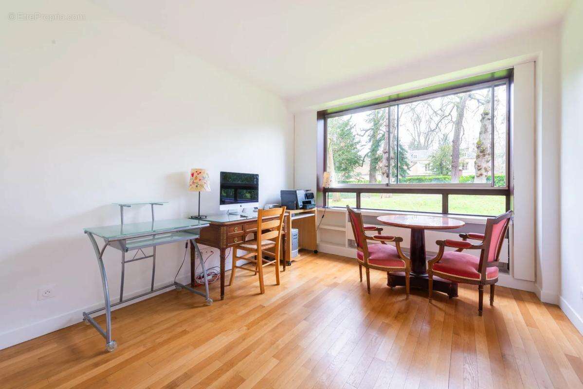 Appartement à LOUVECIENNES