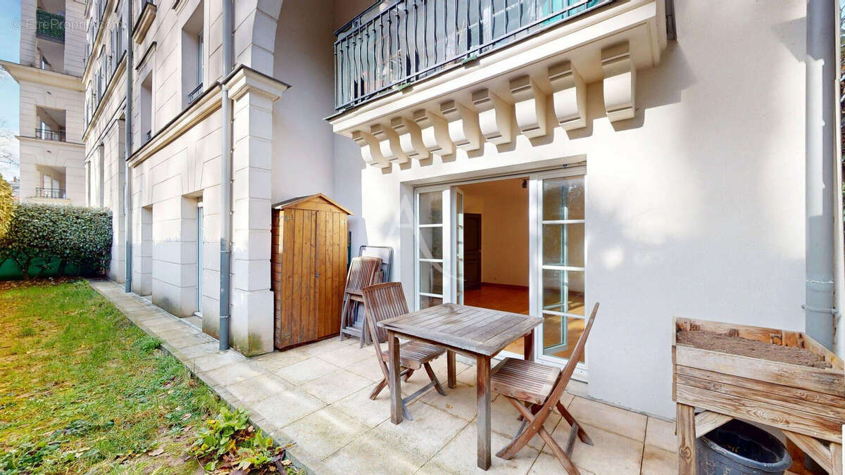 Appartement à LE PLESSIS-ROBINSON