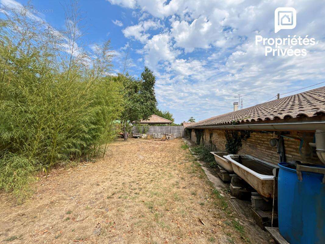 Maison en pierre 90 m² avec chai, hangar et terrain 1 750 m² Clérac - photo 5