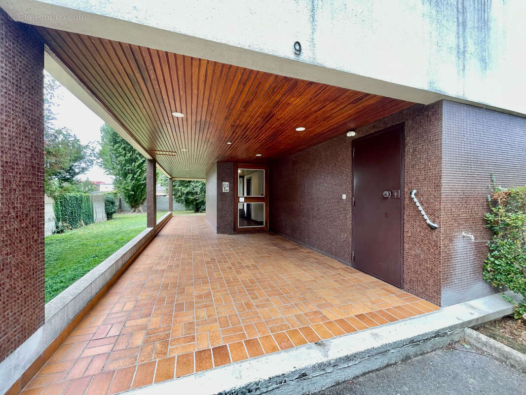 Appartement à LES PAVILLONS-SOUS-BOIS