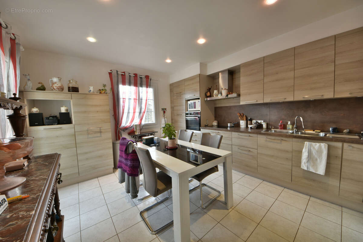 Maison 186 m² à Dampniat  - photo 5