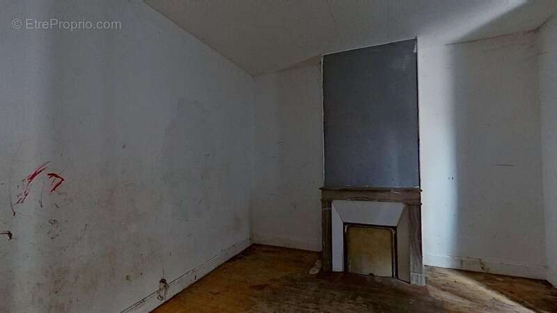 Maison à MONTMIRAIL