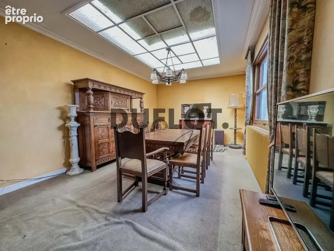 Grande mitoyenne atypique avec 2 grands garages et superbe extérieur - photo 13