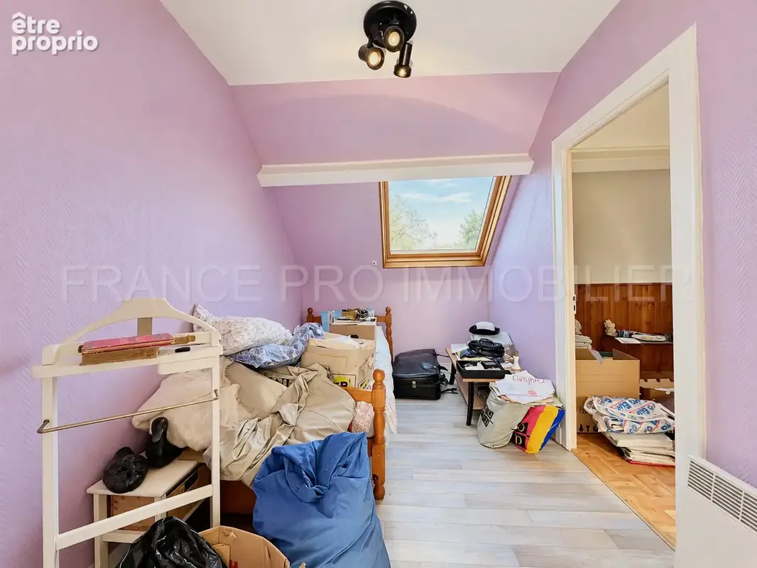 Maison à rénover de 102 m2 avec 4 chambres et jardin - photo 8