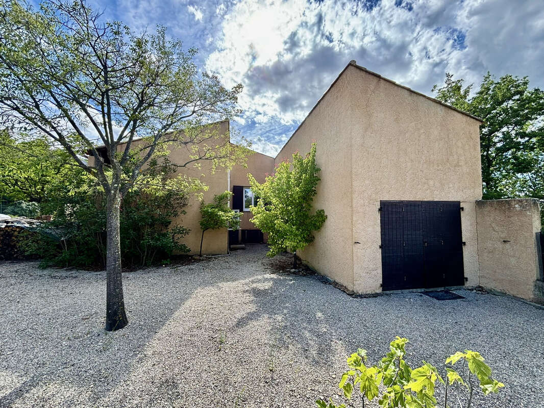 Maison à VAISON-LA-ROMAINE