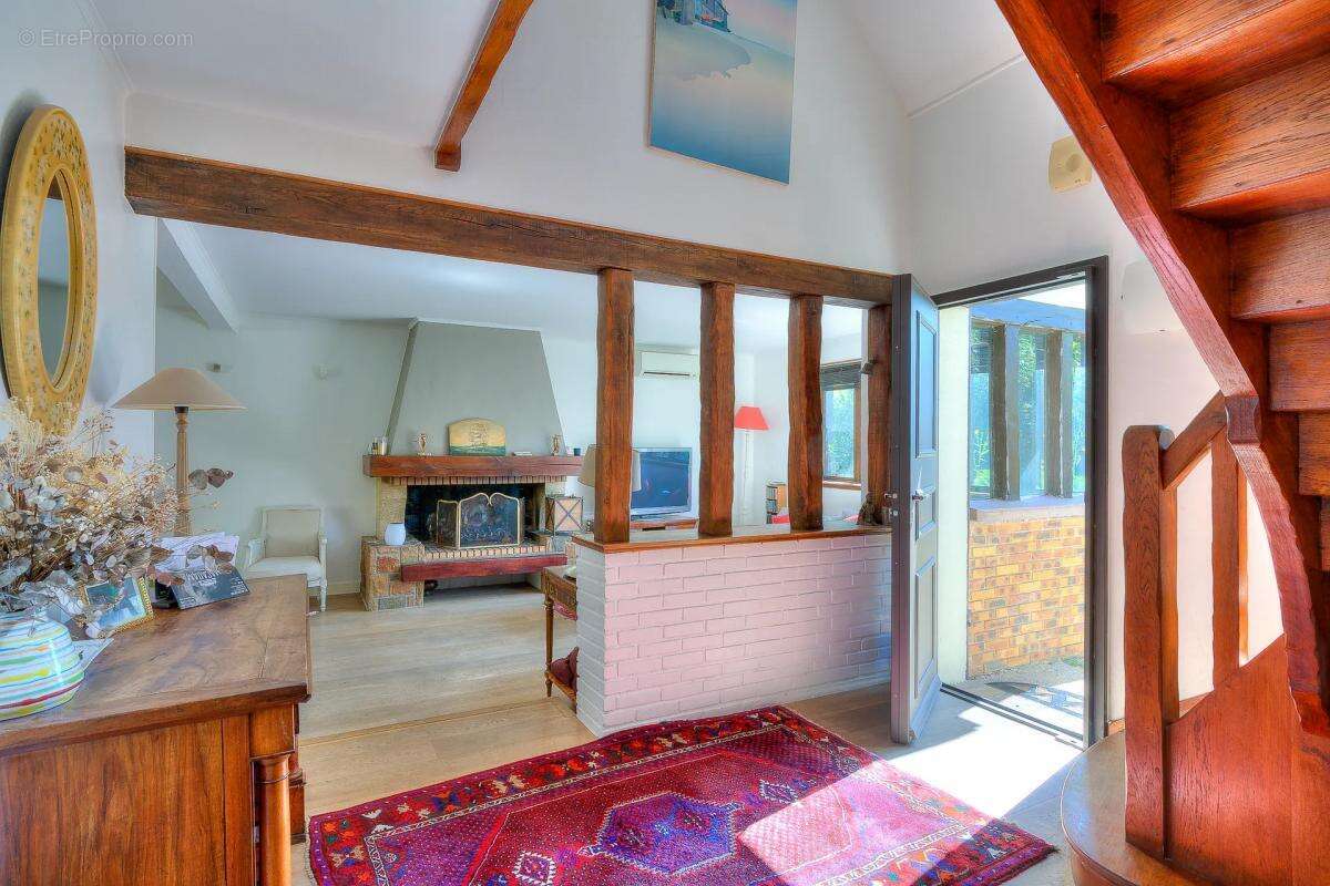 Maison à VILLECRESNES