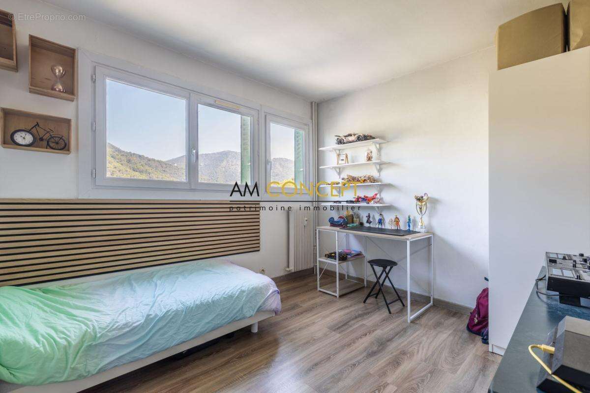 Bel Appartement T4 Lumineux - La Trinité - Les chênes verts - photo 7