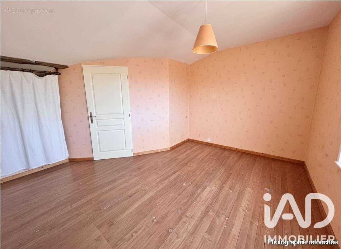 Maison 90 m² à Virigneux  - photo 9