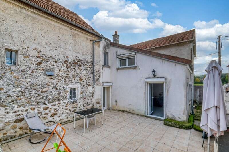 Maison à LIZY-SUR-OURCQ