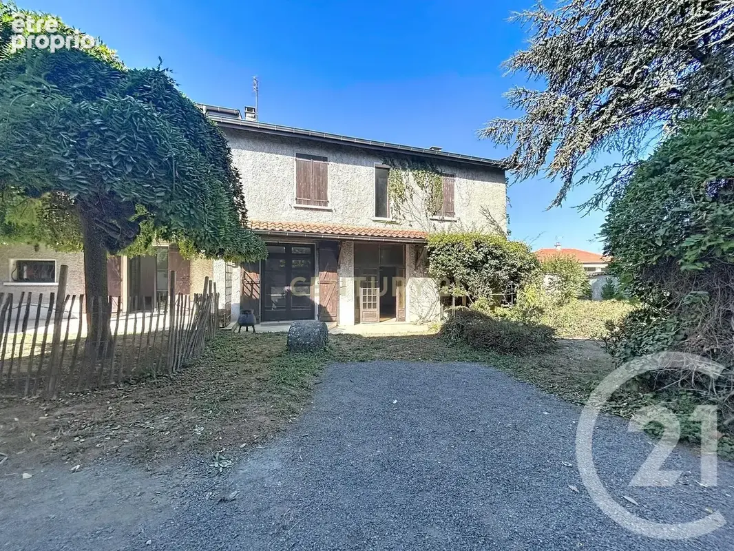 Maison 6 pièces 206 m² à vendre à Sathonay-Village (69580) - photo 4