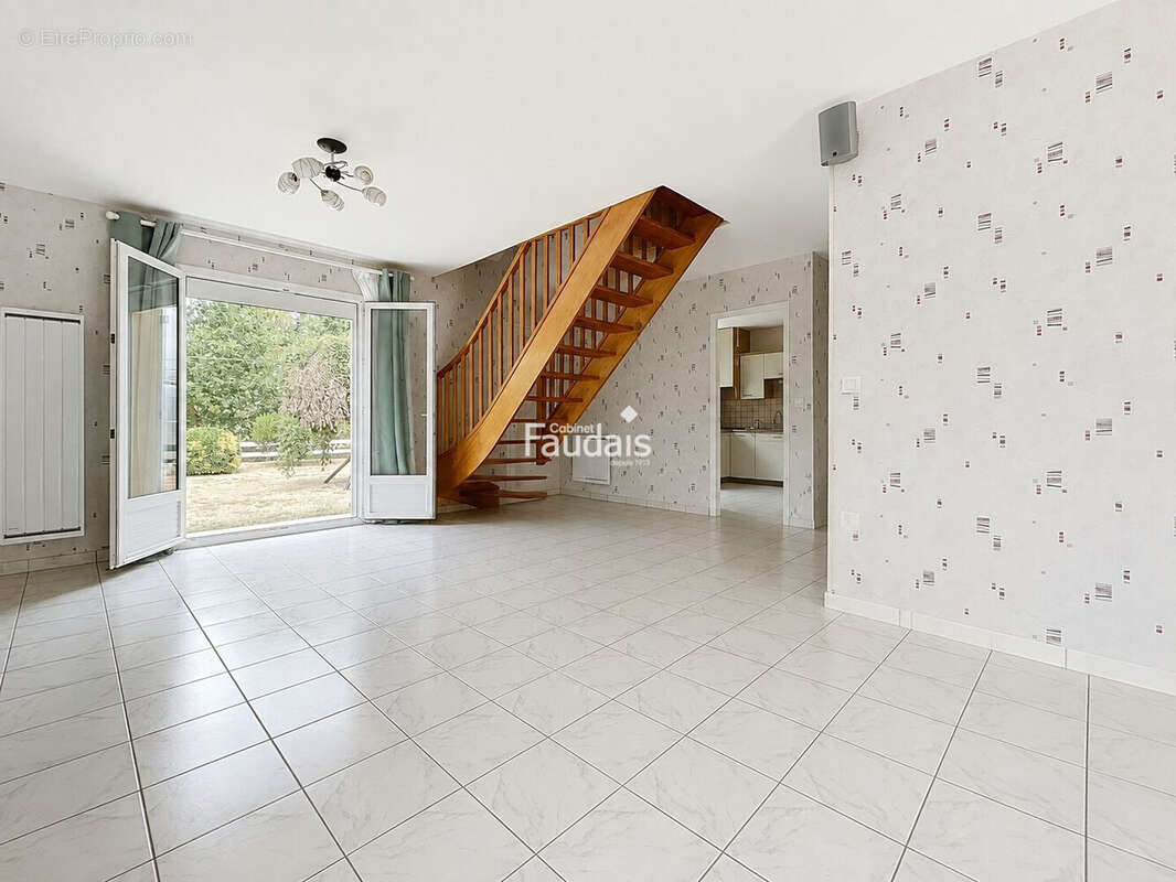 Maison 81 m² à Gouville-Sur-Mer  - photo 4