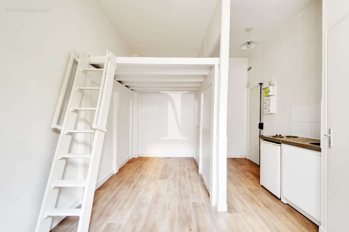 Appartement à PARIS-18E
