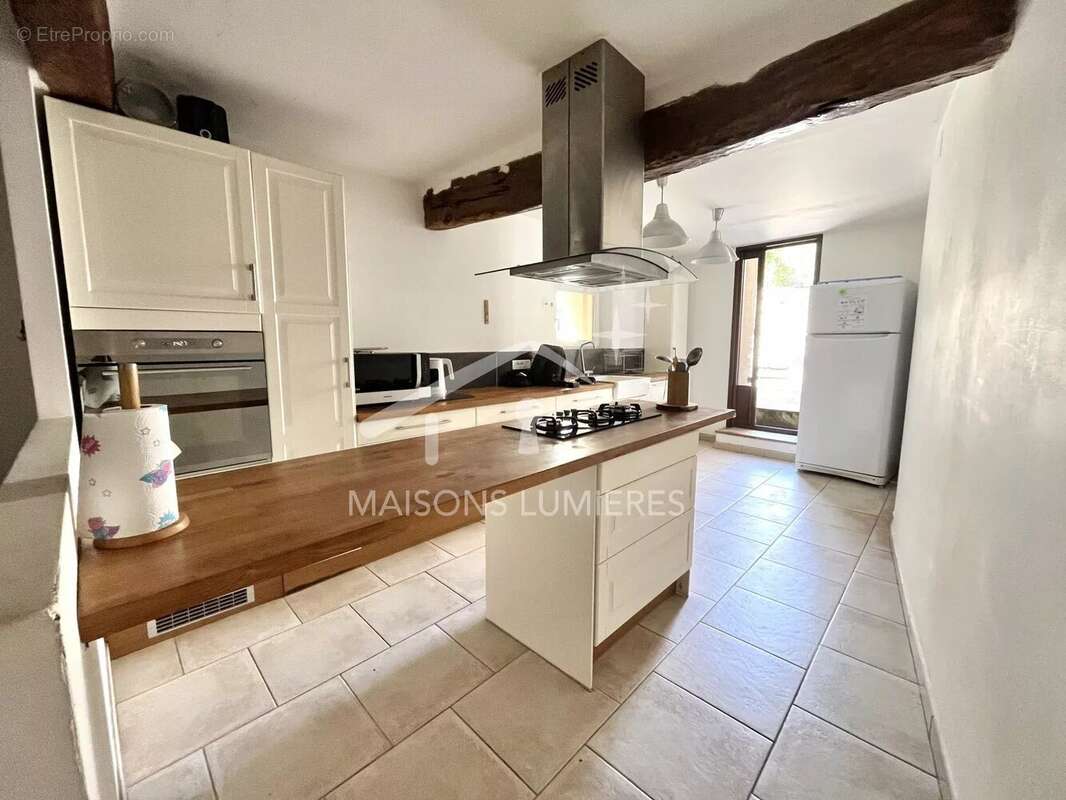 Maison à SAINT-SATURNIN-LES-APT