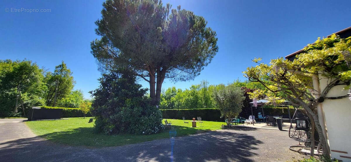 Maison à COLAYRAC-SAINT-CIRQ