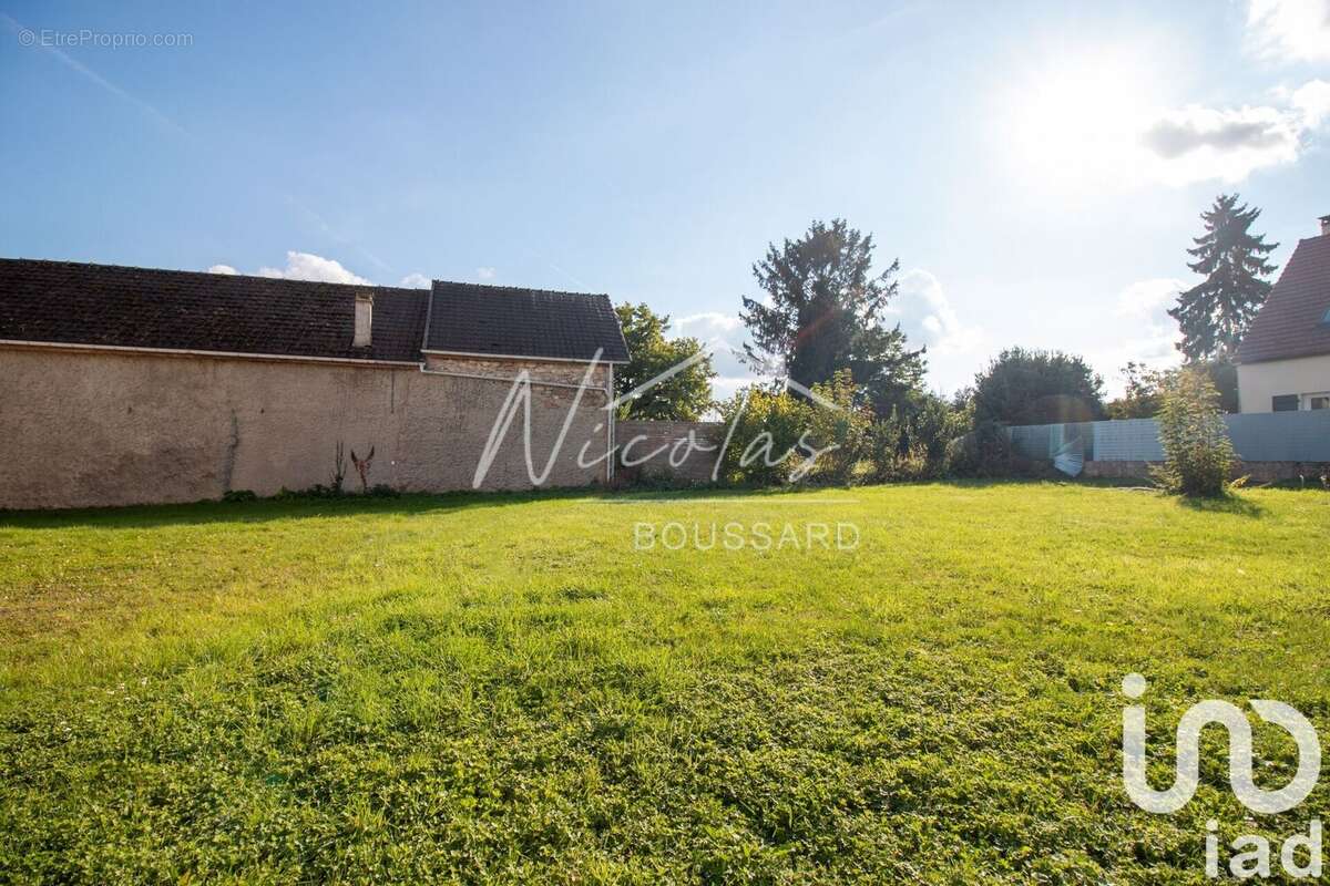 Photo 2 - Terrain à LE PLESSIS-BELLEVILLE