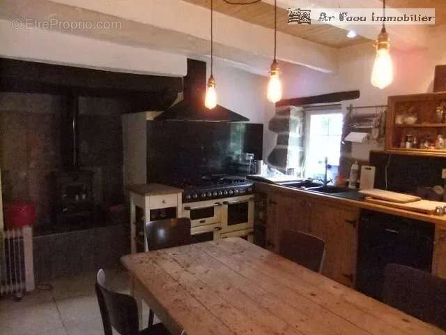 Maison à PONT-DE-BUIS-LES-QUIMERCH