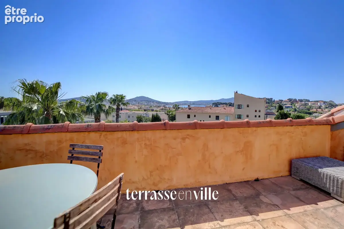 Sanary - port & plage à pied - maison de charme t7 - jardin- cave - aperçu mer - 850 000€ - photo 12