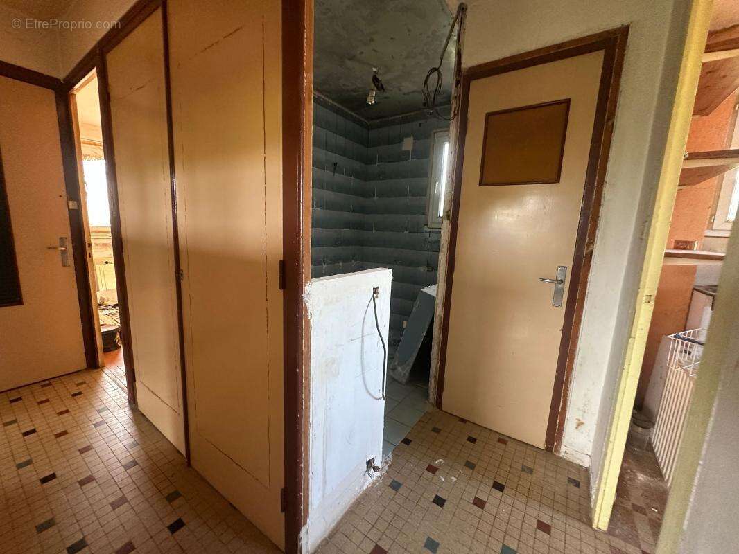 Grenay – Maison à fort potentiel de 140 m² avec terrain constructible - photo 17