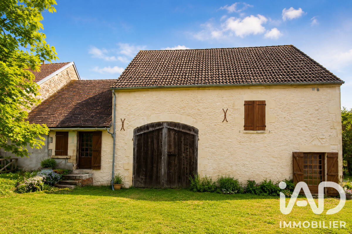 Photo 1 - Maison à POUGNY