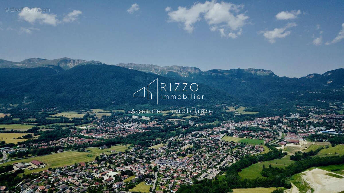 Appartement à SAINT-GENIS-POUILLY