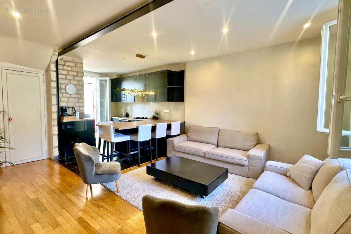 Maison à CHOISY-LE-ROI