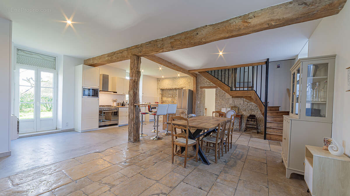 Maison à AIGREFEUILLE-D'AUNIS