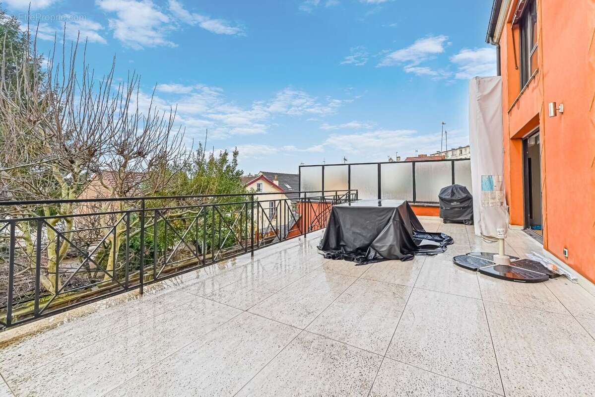 Maison à FONTENAY-SOUS-BOIS