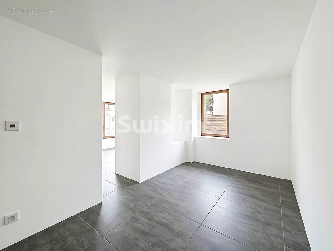 Appartement à BRENTHONNE