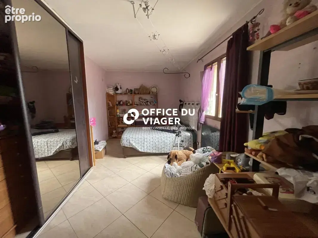 Maison - 184,37 m² - 5 pièces - photo 11