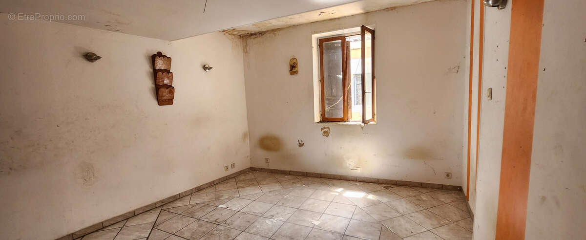Maison à LES MEES