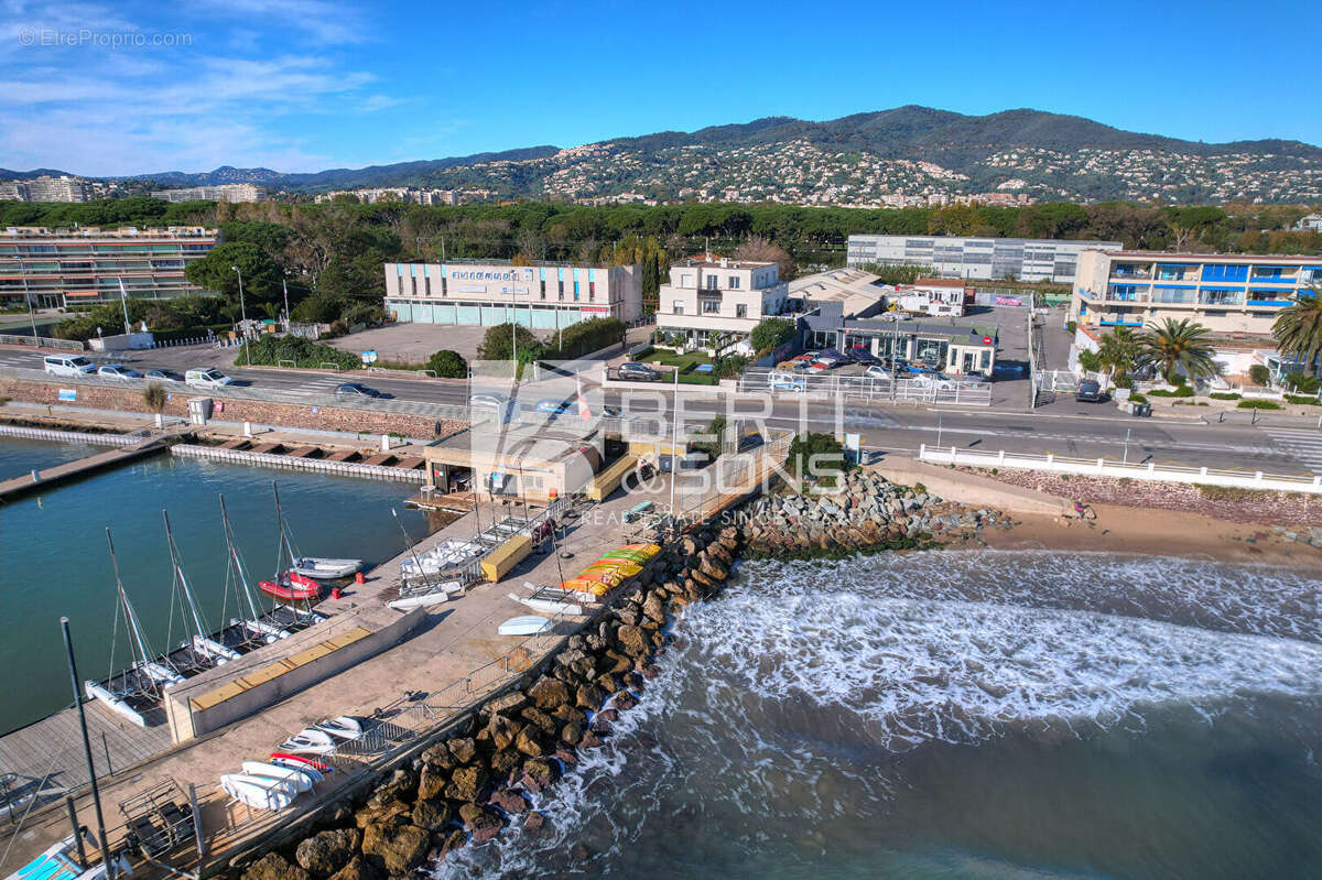 Appartement à MANDELIEU-LA-NAPOULE