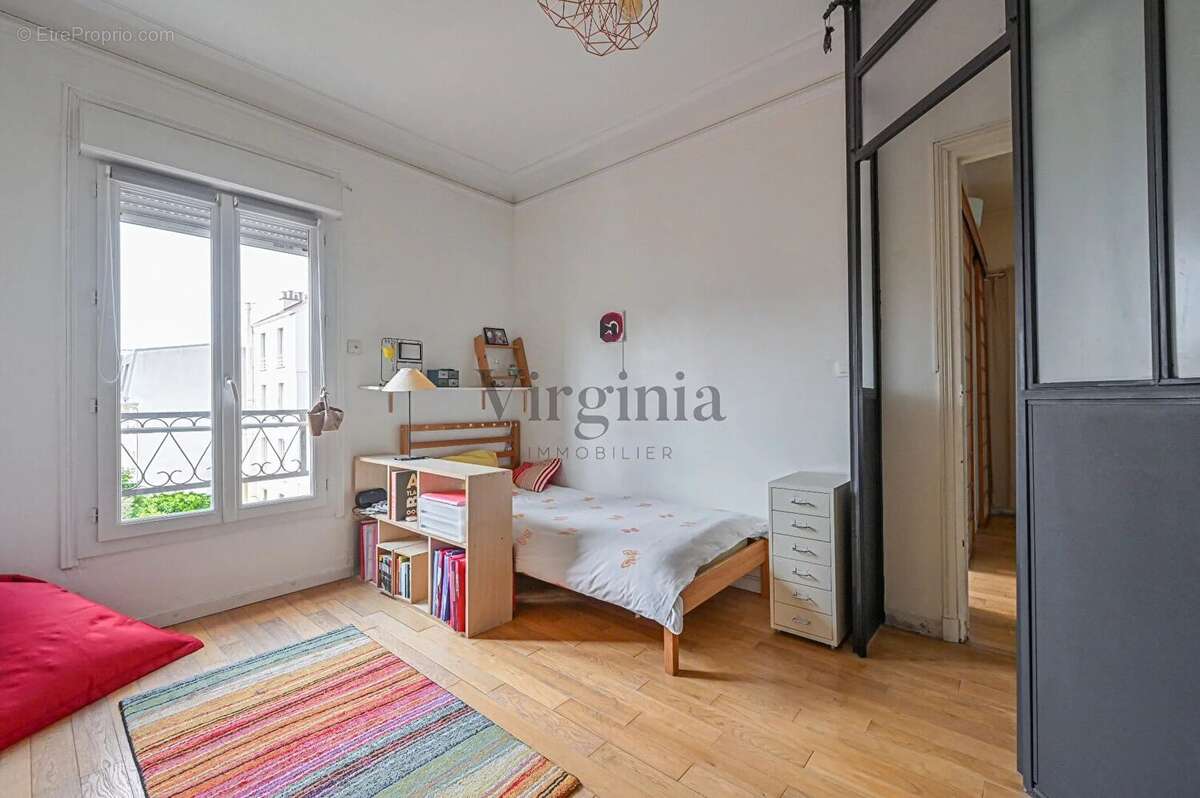 Appartement à CHARENTON-LE-PONT