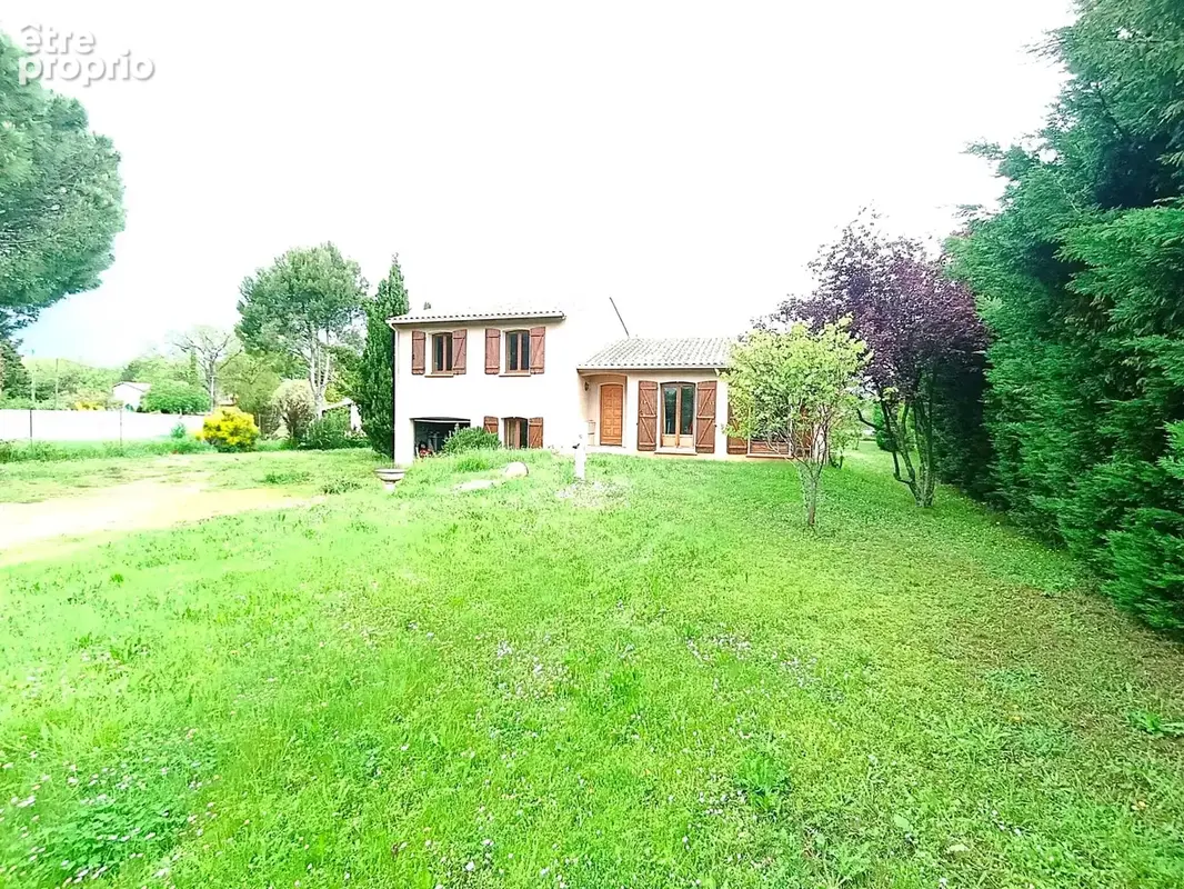 MURET Brioudes: Maison familiale T4   122 m2 habitables sur parc arboré de 2 300 m2   Fort potentiel construct - photo 2